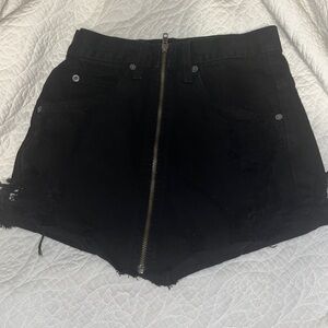 Carmar skirt size 25